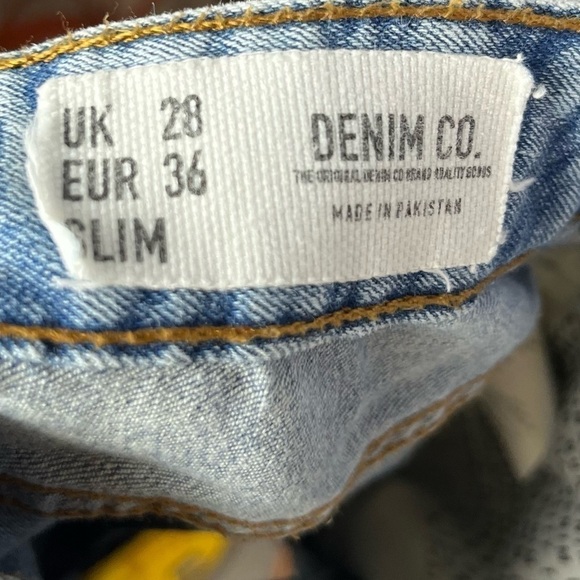 ASOS Denim CO Blue Distressed Knee Length Button Fly Slim Fit Denim Shorts 4 - Picture 4 of 4